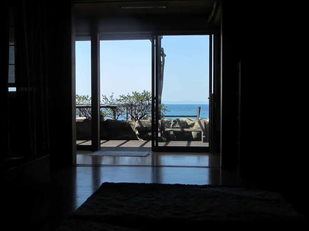 Hostel Amakusa West Coast Backpackers Fu-Raibou Exterior foto